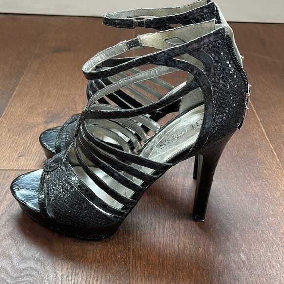 Guess Women’s Black Platform Sandals Size 8.5 - Picture 4 of 8